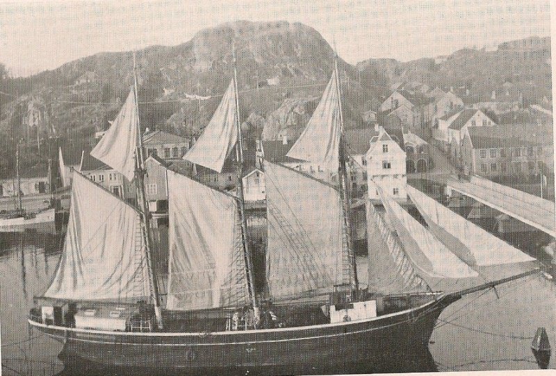 Gerd av Mandal bygd 1920 og i fart til 1935.jpg