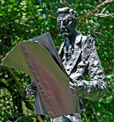Sculpture of Joseph Pulitzer