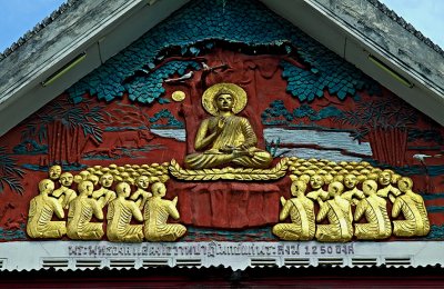 Buddha teaching disciples