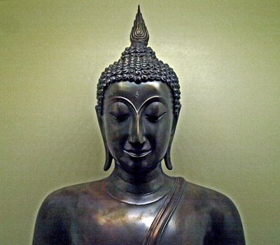 Bronze replica of the Golden Buddha image