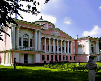 Ostankino Palace, back