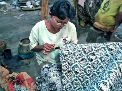 Batik worker