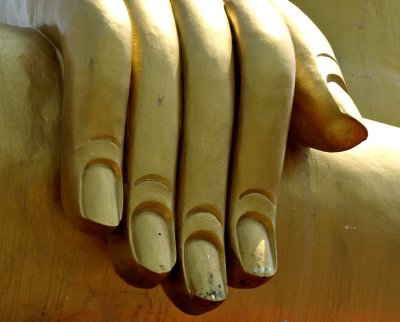 Fingers of the giant Buddha image