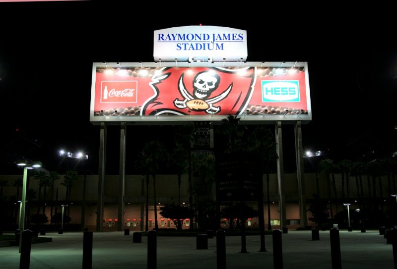 BucStadium005.jpg
