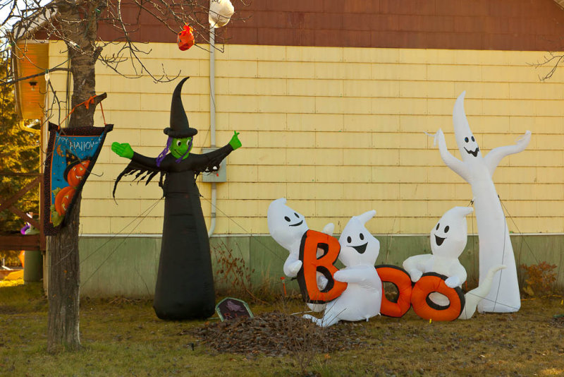 Halloween decorations on Ferguson Road