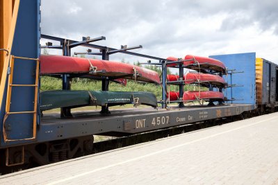 Canoe car 4507