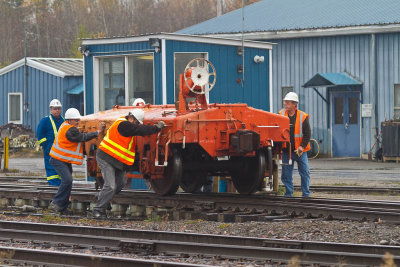 Moving a scale car in Englehart 2010 October 13