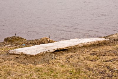 Shoreline ice May 14, 2008