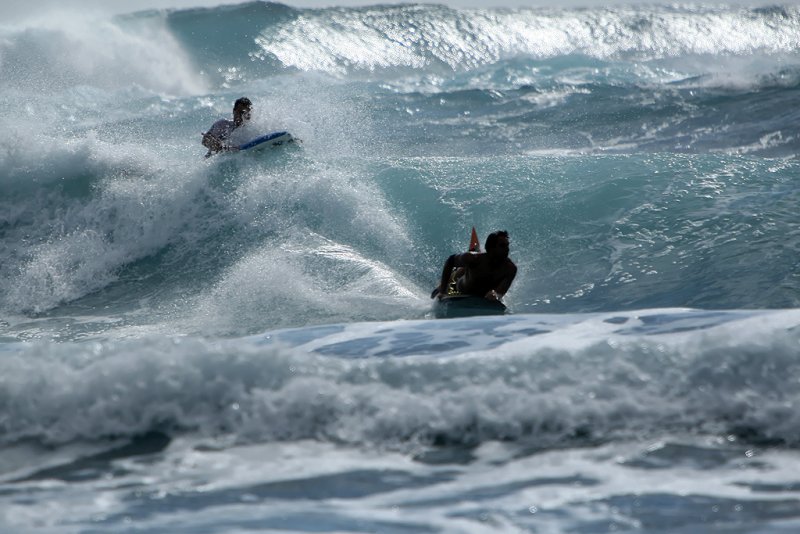 Body surf et sur la plage de lEtang-Sal les Bains