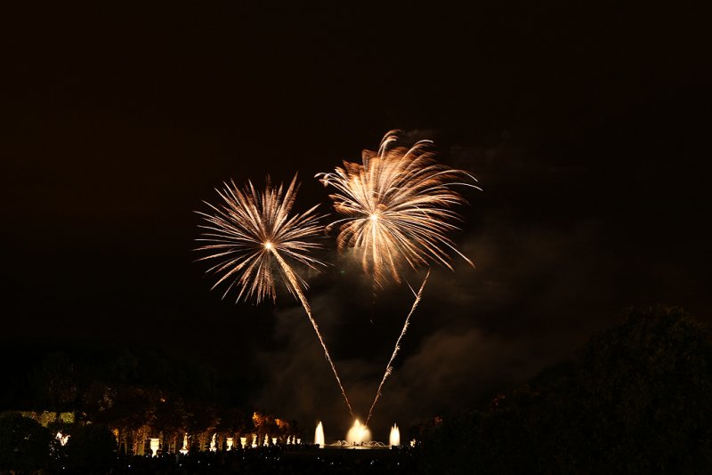 Feu dartifice dans le parc du chteau de Versailles  loccasion des Grandes Eaux Nocturnes