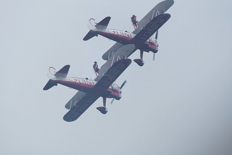 Meeting arien de la Fert-Alais 2008 - Les wing walkers du team Guinot