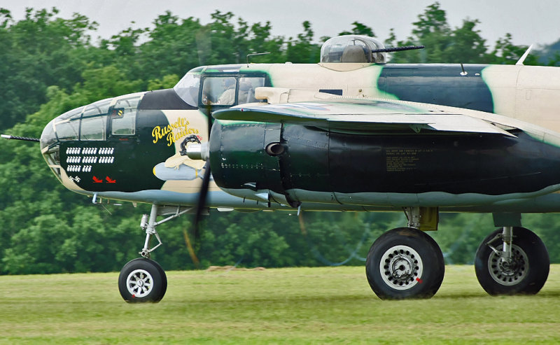 Meeting arien de la Fert Alais 2008 - North American B-25 Mitchell