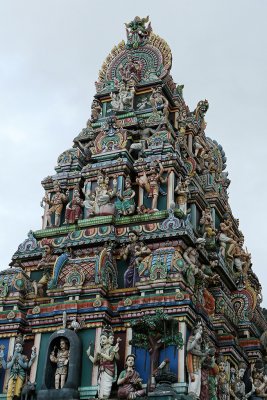 Un des temples Tamoul du village de Saint-andr sur la cte est de l'le