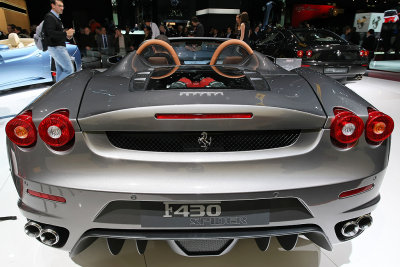 Mondial de l'Automobile 2008 - Sur le stand de la marque Ferrari