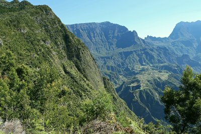 Le cirque de Cilaos vu depuis le point de vue La fentres des Makes