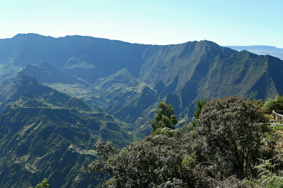 Le cirque de Cilaos vu depuis le point de vue La fentres des Makes