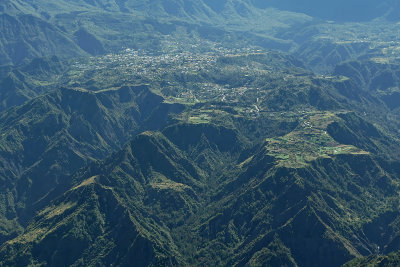 Le cirque de Cilaos vu depuis le point de vue La fentres des Makes