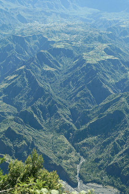 Le cirque de Cilaos vu depuis le point de vue La fentres des Makes