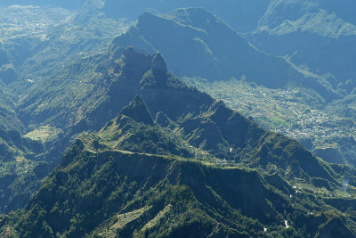 Le cirque de Cilaos vu depuis le point de vue La fentres des Makes