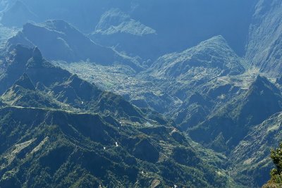 Le cirque de Cilaos vu depuis le point de vue La fentres des Makes