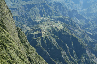 Le cirque de Cilaos vu depuis le point de vue La fentres des Makes