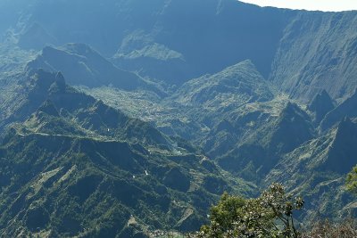Le cirque de Cilaos vu depuis le point de vue La fentres des Makes