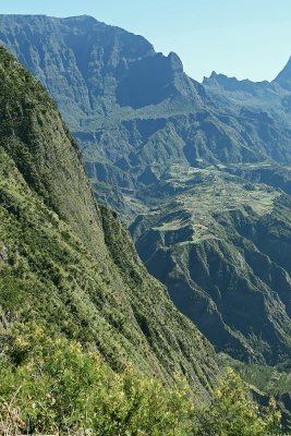 Le cirque de Cilaos vu depuis le point de vue La fentres des Makes