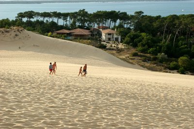 Dcouverte de la dune du Pyla situe  l'embouchure du Bassin d'Arcachon