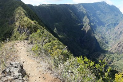 Randonne du Cap Noir et de la Roche Vert Bouteille - Panoramas sur le cirque de Mafate