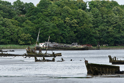Le cimetière de bateaux de Kerhervy sur la rivière Le Blavet