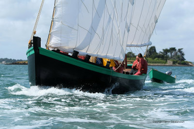 Semaine du Golfe 2009  Lundi 18 mai : fte pour la mise  l'eau du Sinagot Joli vent