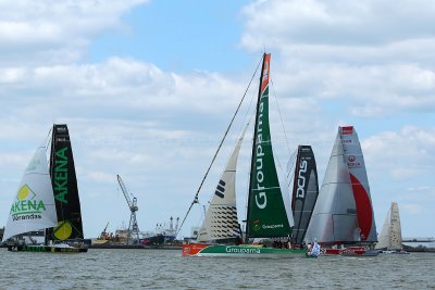 355 - Groupama 70 lors du record SNSM 2010 - MK3_8952_DxO WEB.jpg