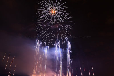 24 Les Couleurs du Val d Oise 2010 - Festival du feu d'artifice MK3_9480 WEB.jpg