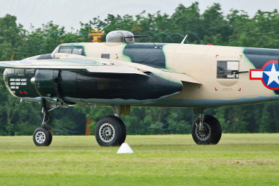 Meeting arien de la Fert Alais 2008 - North American B-25 Mitchell