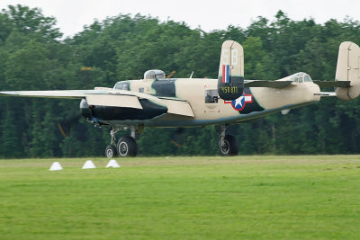 Meeting arien de la Fert Alais 2008 - North American B-25 Mitchell