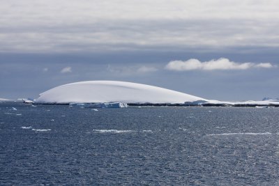 A snow dune