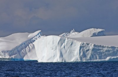A hair-clip iceberg