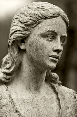 _MG_9189 highgate cemetery.jpg