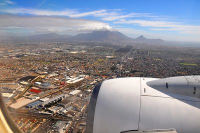 Final approach into Cape Town International Airport