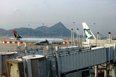 A South African A340 at HKG