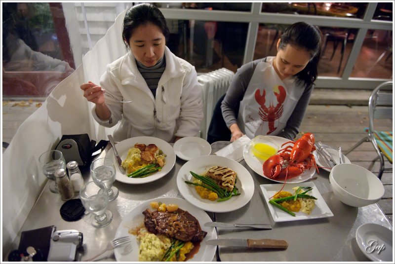 dinner at Cafe This Way