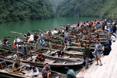 Shennong river boat trackers