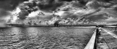 new pier HDR pano BW.jpg