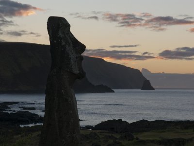 EASTER ISLAND (Rapa Nui) : Nature and Art
