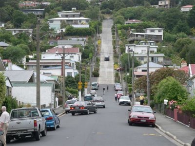 Dunedin - baldwin street.jpg