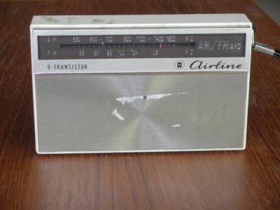 Airline 9 transistor AM/FM radio