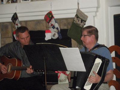 Mike and Rolf entertaining at Robyn & Dougs house