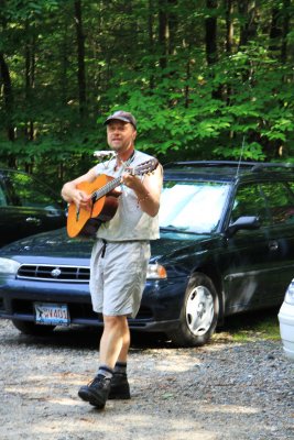 We enjoyed a trailside musician as we left the parking area.