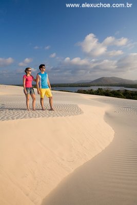 Casal na praia do Cumbuco, Caucaia, Ceara 8388.jpg