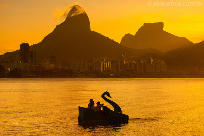 Lagoa-Rodrigo-de-Freitas-Rio-de-Janeiro-120309-9135.jpg